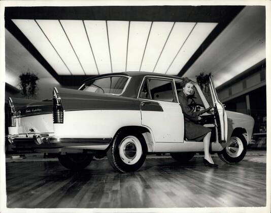 Jan. 01, 1959 - The New Re-Styled Italian-Designed Austin A.55.: The ...