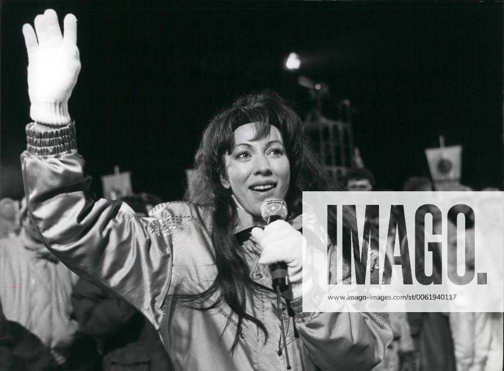 Feb. 02, 1990 - Fire, Ice and Dynamite : Singer Jennifer Rush was among ...