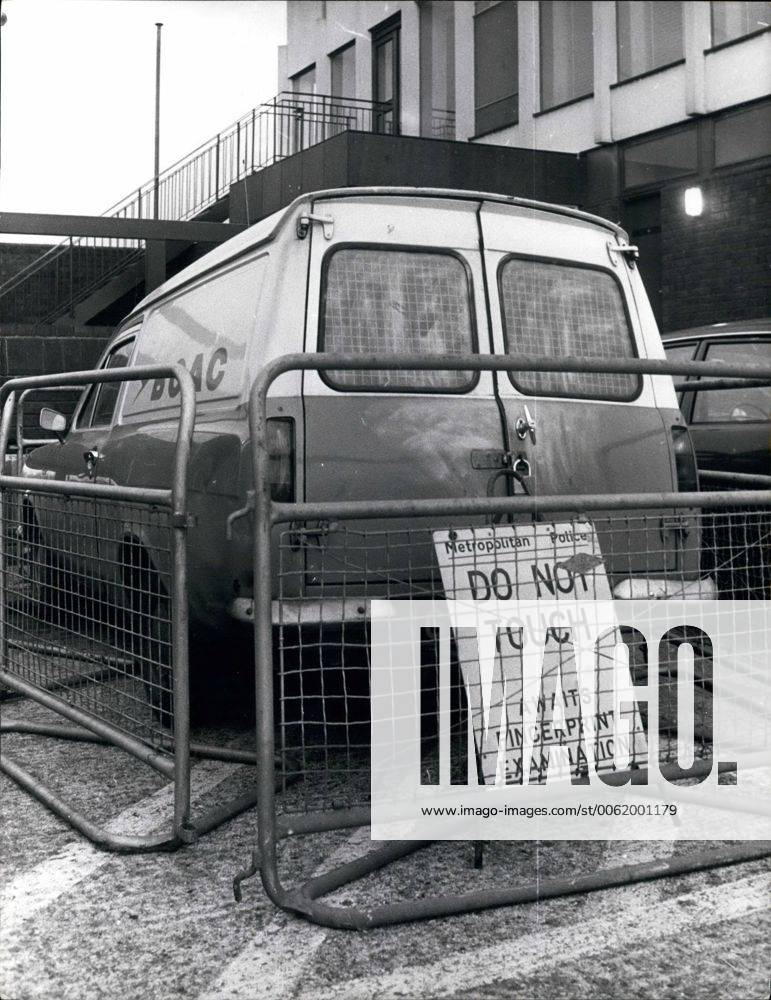 Apr 04 1973 400 000 Haul By Lone Bandit At Heathrow Airport apr-04-1973-400-000-haul-by-lone-bandit-at-heathrow-airport