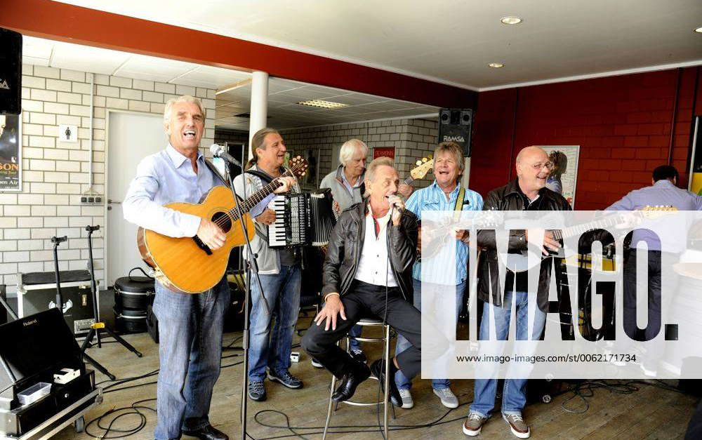 Die Kölner Band BLÄCK FÖÖSS, Peter Schütten, l-r, Andreas Wegener ...