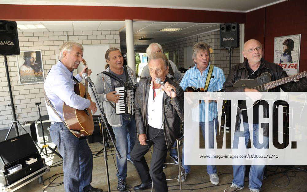 Die Kölner Band BlÄck FÖÖss, Peter Schütten, L-r, Andreas Wegener 