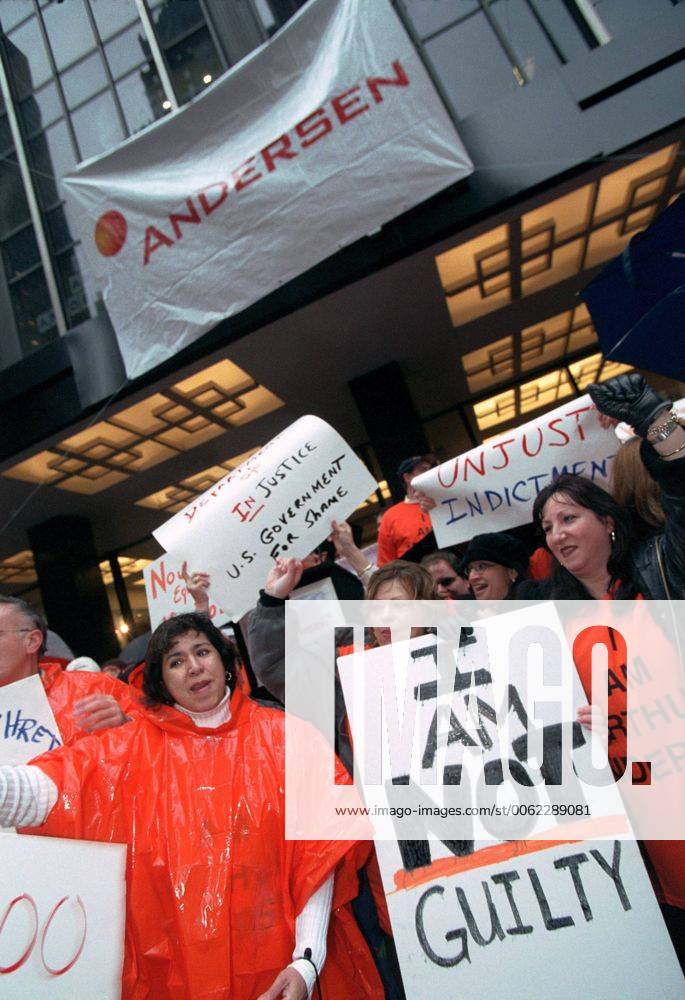 Enron debacle Employees of the Arthur Andersen accounting