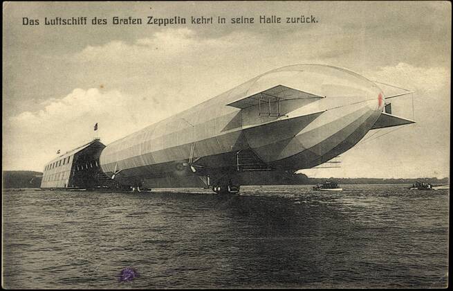 Luftschiff Graf Zeppelin kehrt in seine Halle zurück !AUFNAHMEDATUM