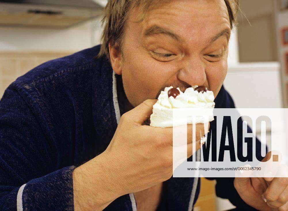 84,600+ Eating Cake Stock Photos, Pictures & Royalty-Free Images - iStock |  Woman eating cake, Man eating cake, Kid eating cake