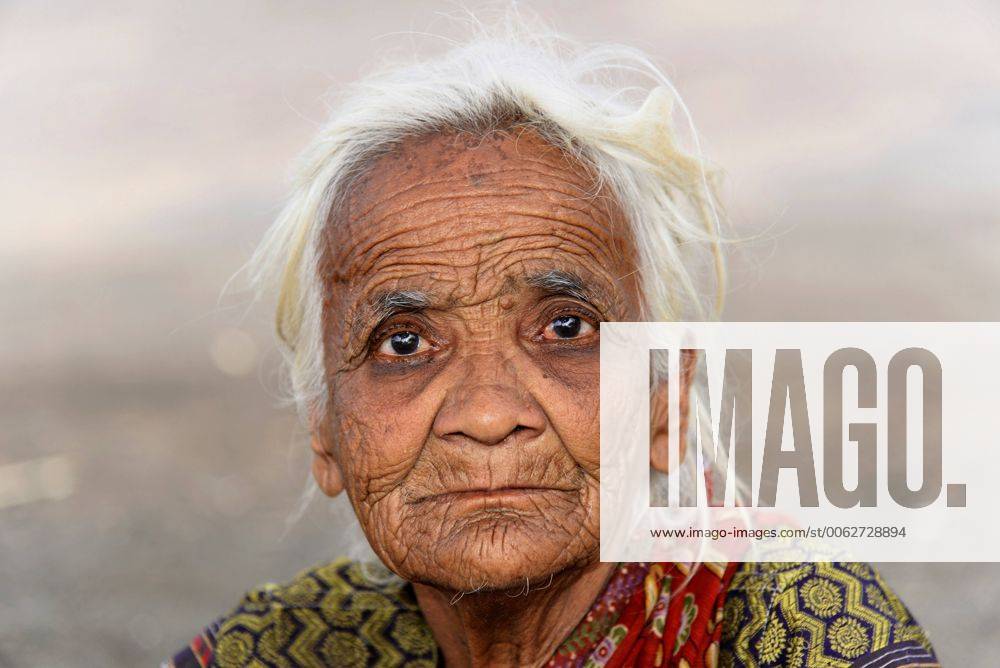 Alte Inderin, Portrait, Mumbai, Maharashtra, Indien, Asien