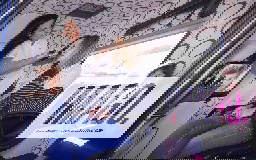 Hairdresser walking on dirt behindtheHills Miranda do Douro, 12 06