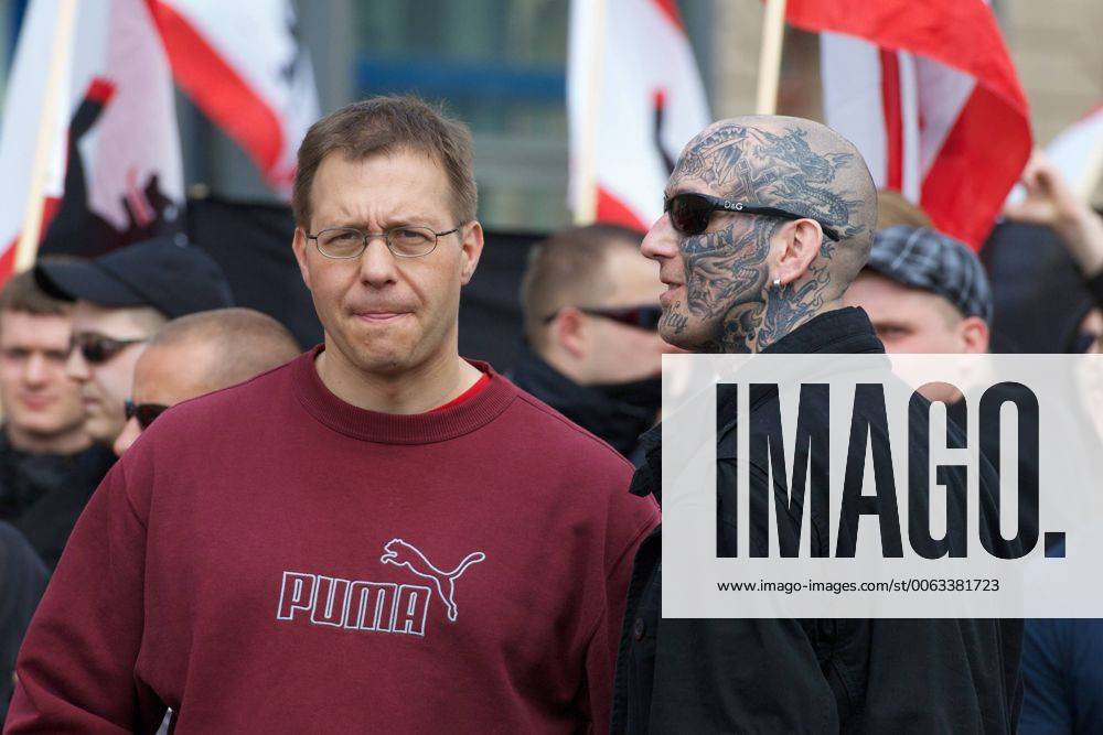 Berlin Neonazis Demonstration Etwa 70 Bis 80 Neonazis Von Den Autonomen ...