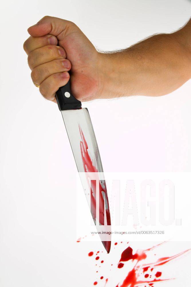 Hand Mit Blutverschmiertem Messer, Tatwaffe Eines Mordes Hand With ...