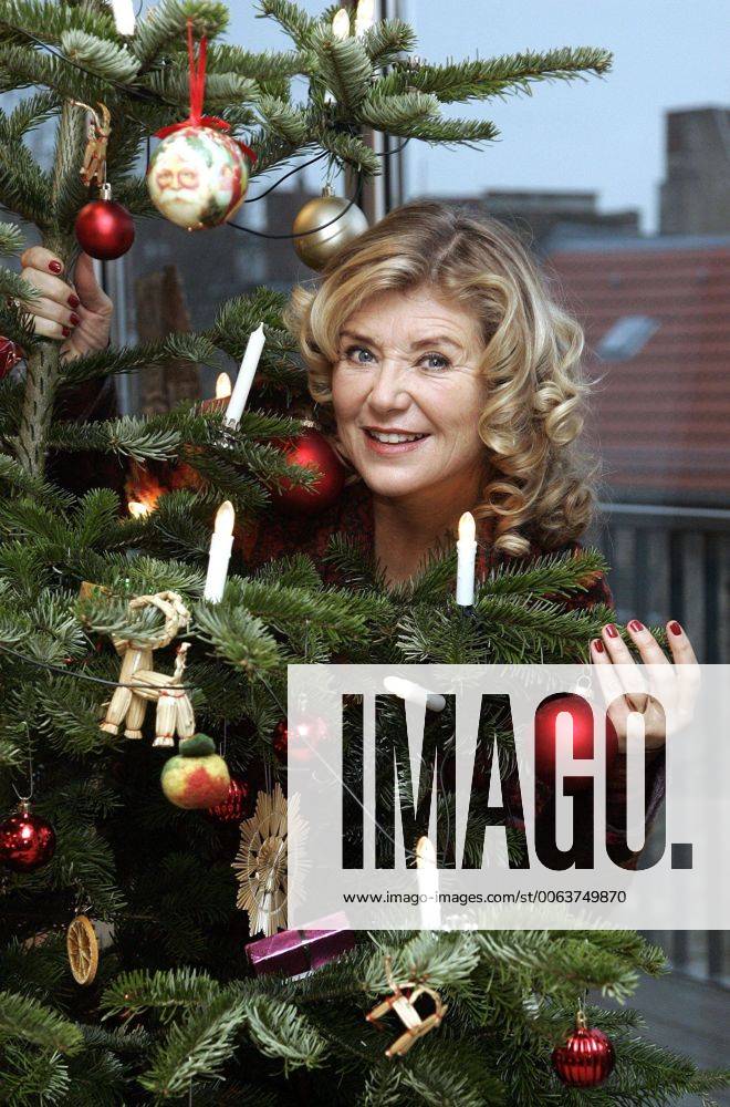 Oh Tannenbaum Setfotos Berlin Jutta Speidel zwischen den