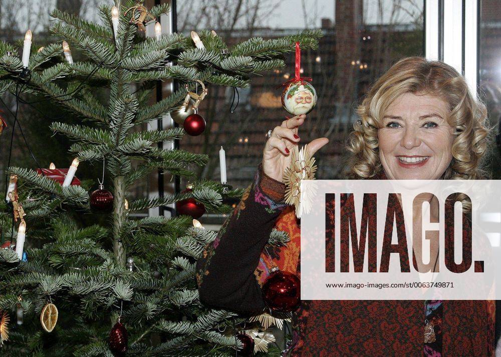 Oh Tannenbaum Setfotos Berlin Jutta Speidel zwischen den