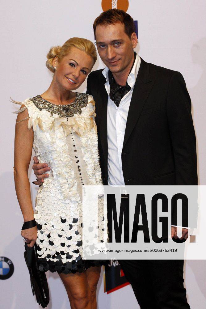 ECHO Awards 2010 - Arrivals - Berlin Paul van Dyk and wife Natascha ...