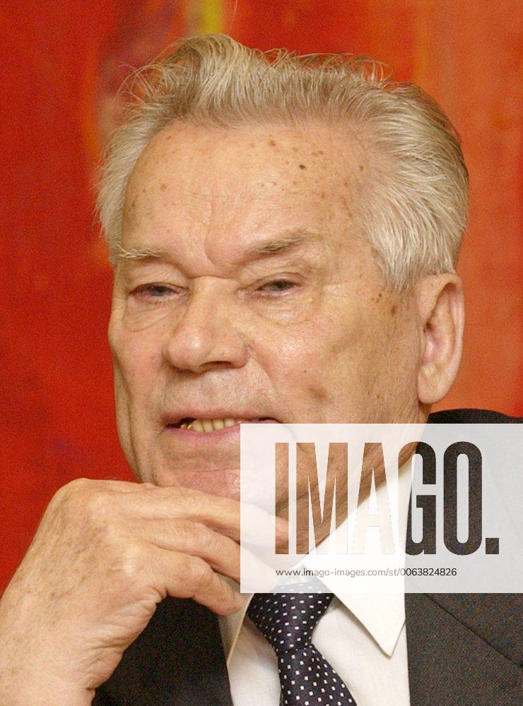 Der damals 82jaehrige russische Waffenkonstrukteur Michael