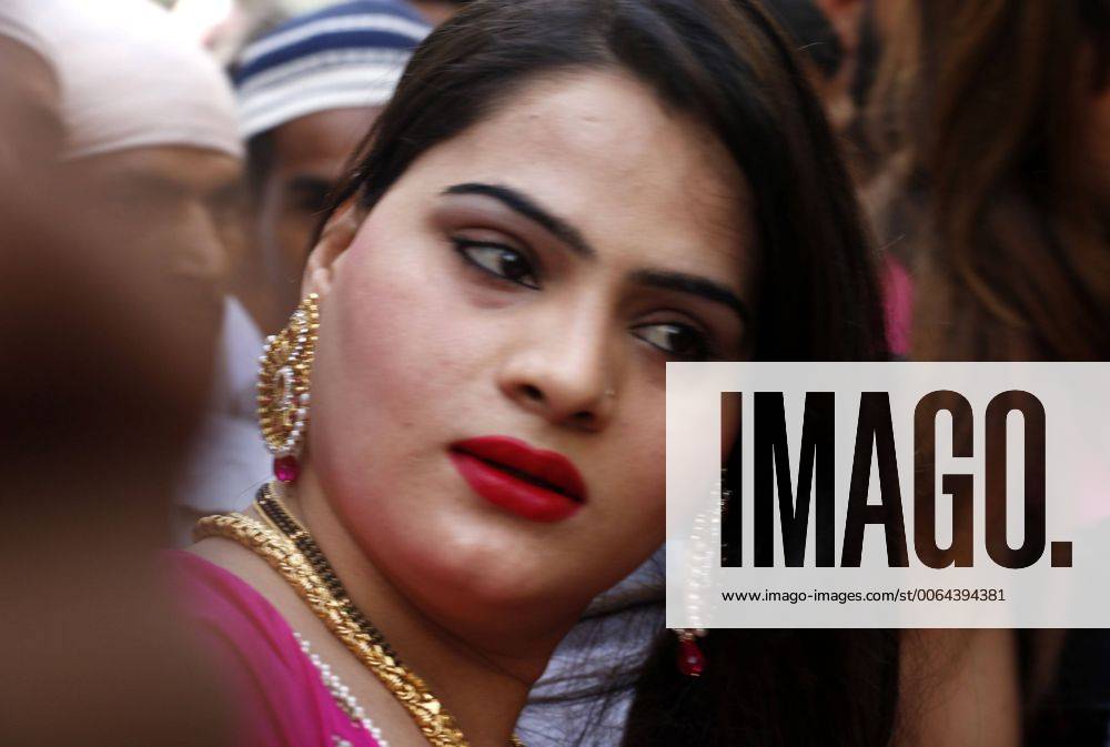 April 25, 2015 - Ajmer, AIndia - Indian eunuchs dance at a procession ...