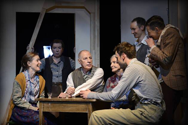 Valentin Matz Drama-berlin.de 27.04.2015 Deutsches Theater Berlin IMMER NOCH STURM ...