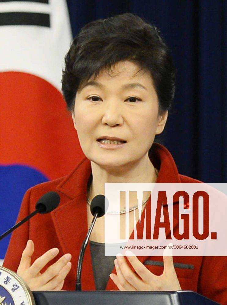SEOUL, South Korea South Korean President Park Geun Hye gives her