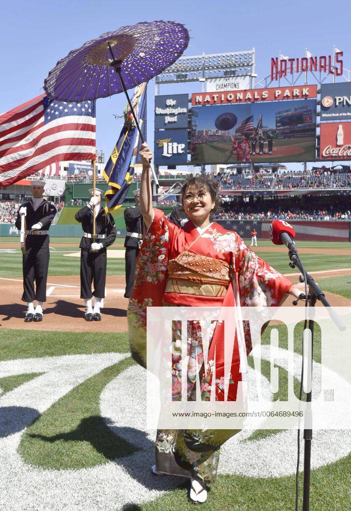 Japanese opera singer Tamura appears at MLB exhibition game Japanese