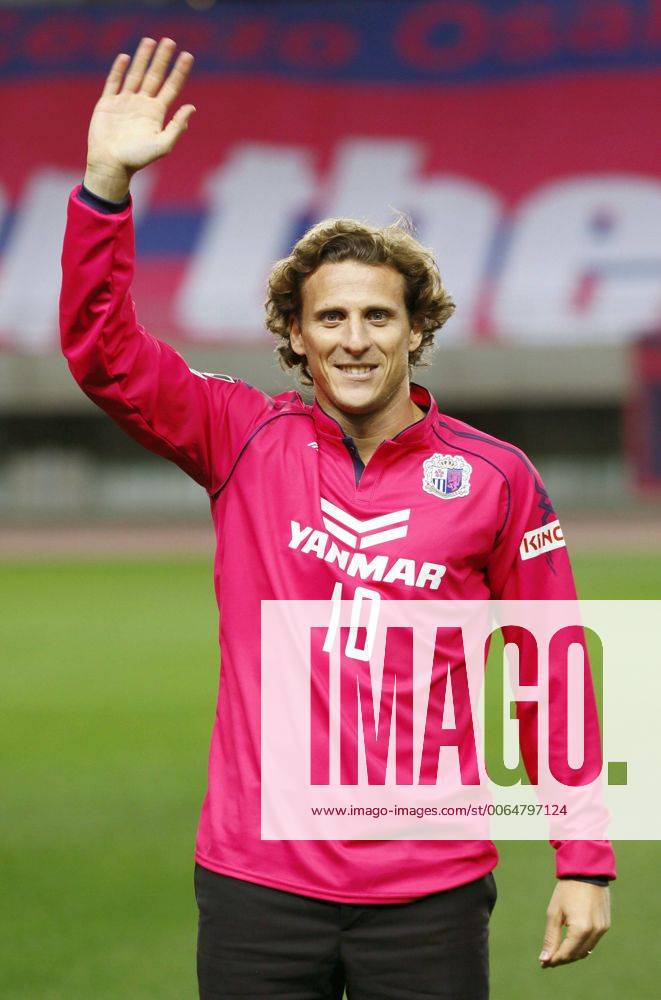 フォルラン　セレッソ大阪　ユニフォーム　ウルグアイ代表　Diego Forlán SIGNED]Authentic Diego Forlan Cerezo Osaka Jersey 2014- Rare