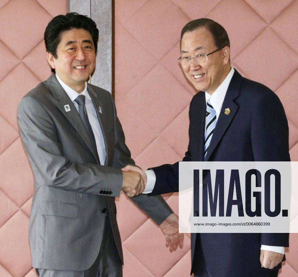 Yokohama Japan Un Secretary General Ban Ki Moon R And Japanese Prime Minister Shinzo Abe 5373