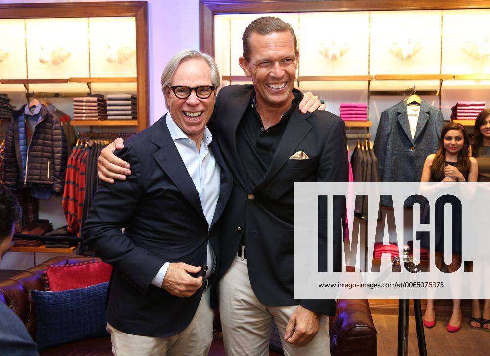 betale sig indrømme fure NEW DELHI, INDIA- SEPTEMBER 27: American fashion designer Tommy Hilfiger  (L) with CEO of Tommy