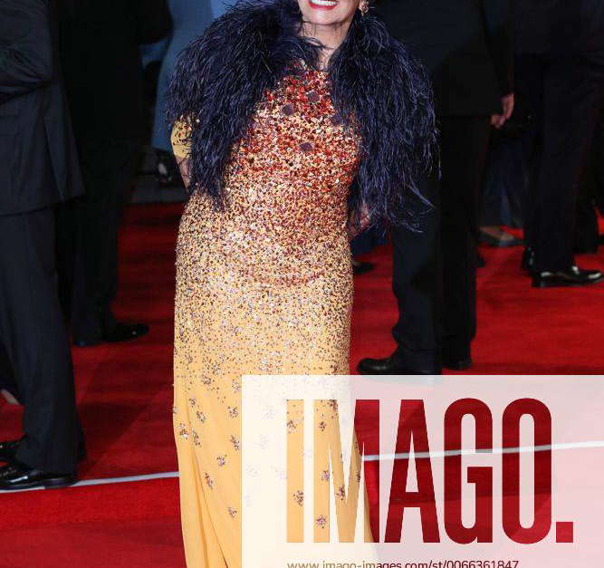 . 26 10 2015. London, United Kingdom. Dame Shirley Bassey arriving at