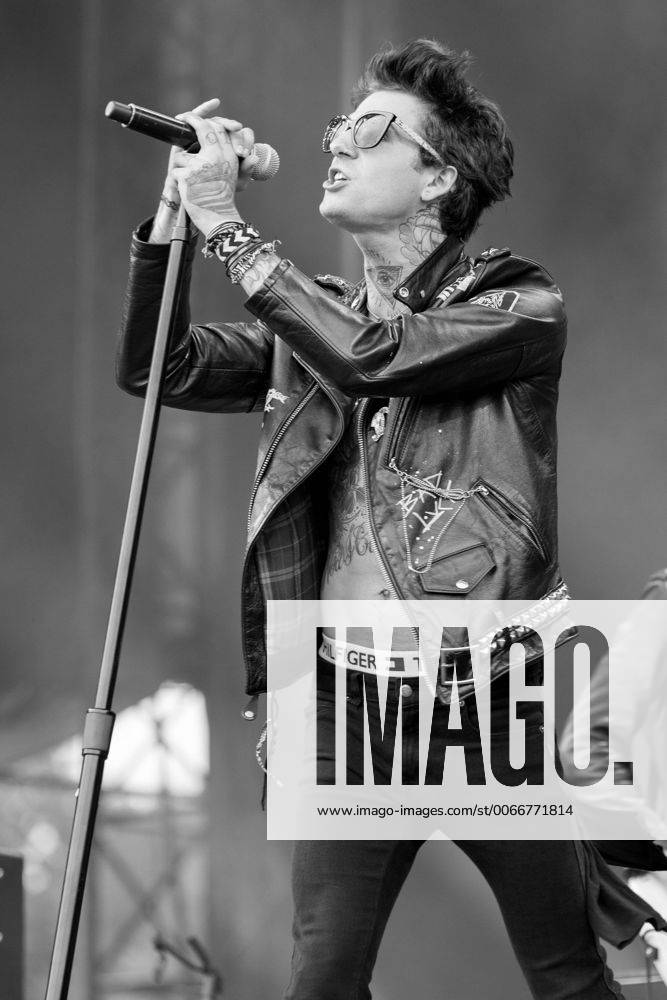 Jesse Rutherford singer of the band The Neighbourhood performs live