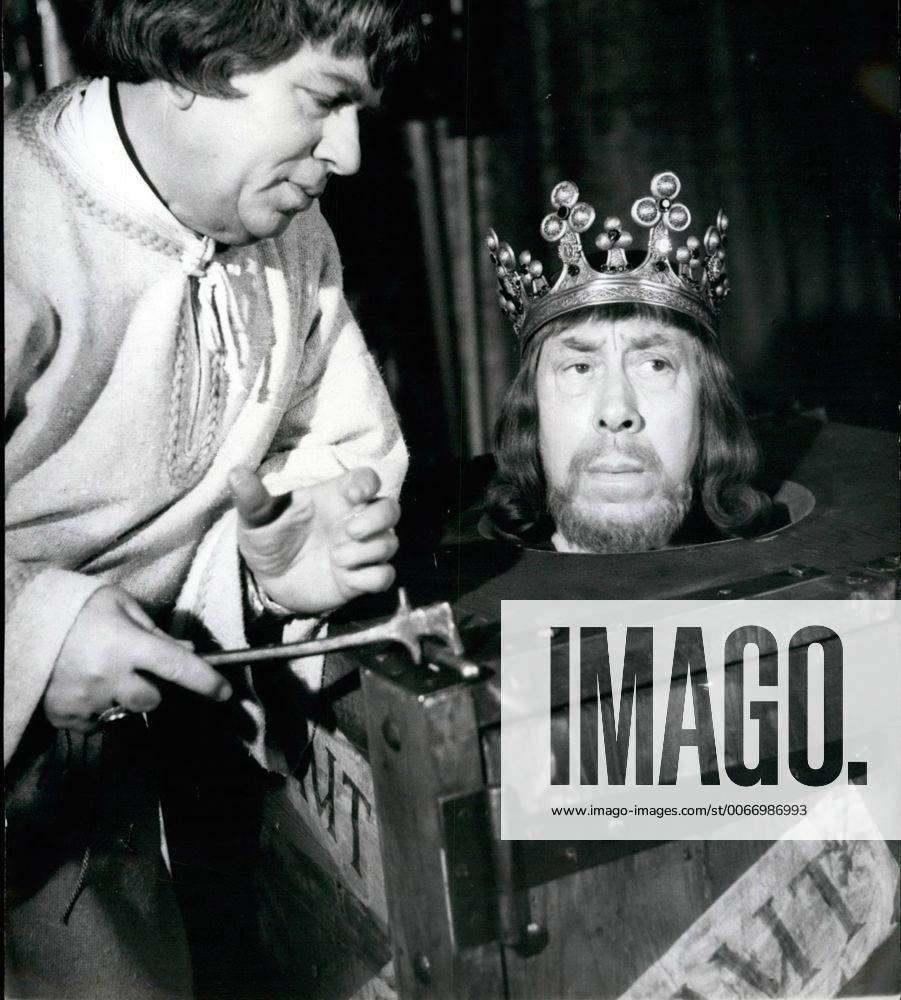 1960 - Fernandel Plays The Good King Dagobert Actors Fernandel and