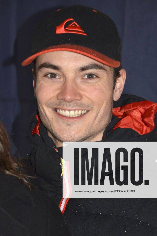 Michael N Kuehl Beim Teddyb ren Charity Verkauf Der Sturm Der Liebe Michael N Kuehl Beim Teddyb ren Charity Verkauf Der Sturm Der Liebe