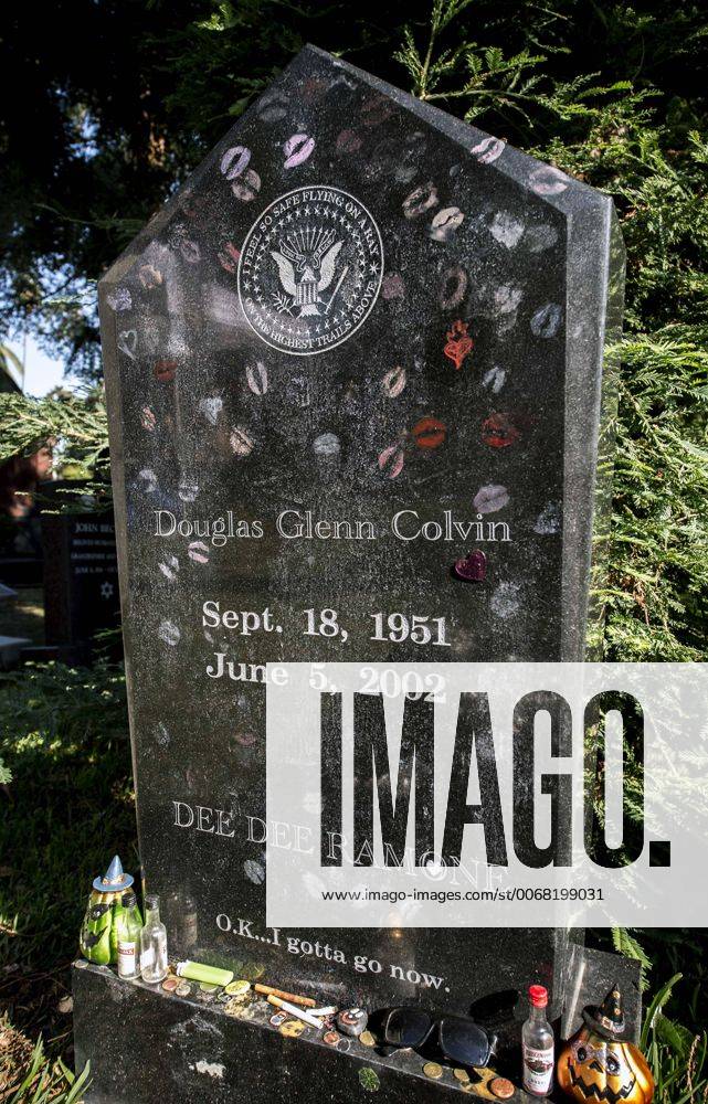 Dee Dee Ramone Grave
