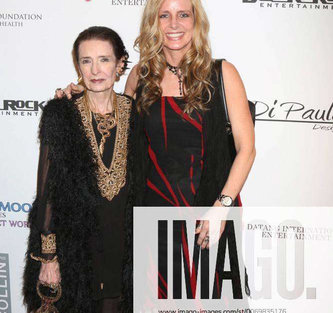 LOS ANGELES FEB 28 Margaret O Brien, Mara Tolene Thorsen at the