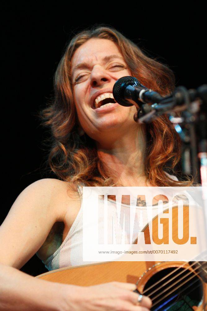 Sep. 24, 2011 Minneapolis, Minnesota, U.S. Folk singer ANI DIFRANCO