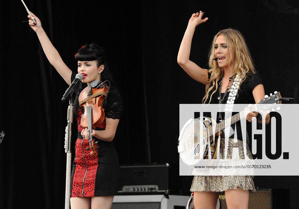 Sept 25, 2011 Raleigh, North Carolina; USA (LR) Musician SUSIE