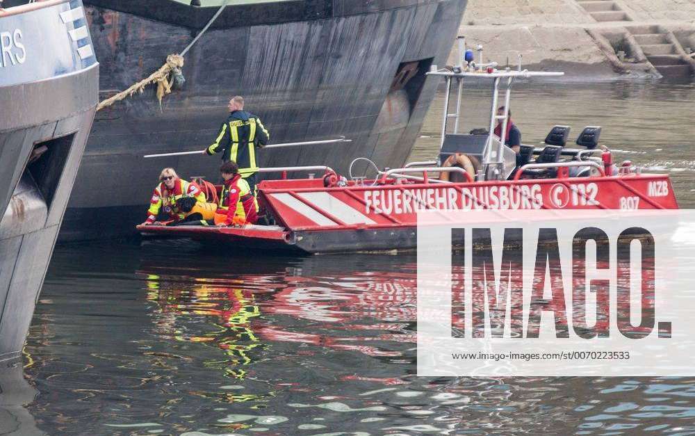 01.04.2016 , DU Duisburg , Explosion auf einem Tankschiff im Duisburger ...