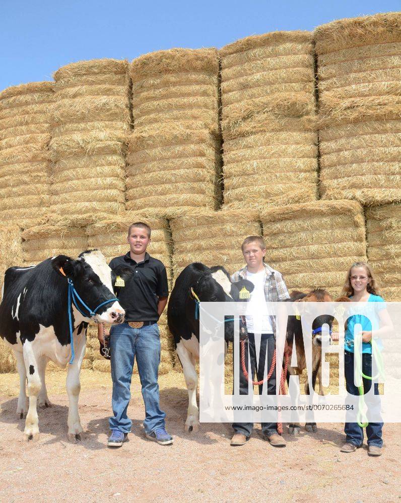 Aug. 11, 2011 Veguita, NM, U.S. Albuquerque Journal_From left