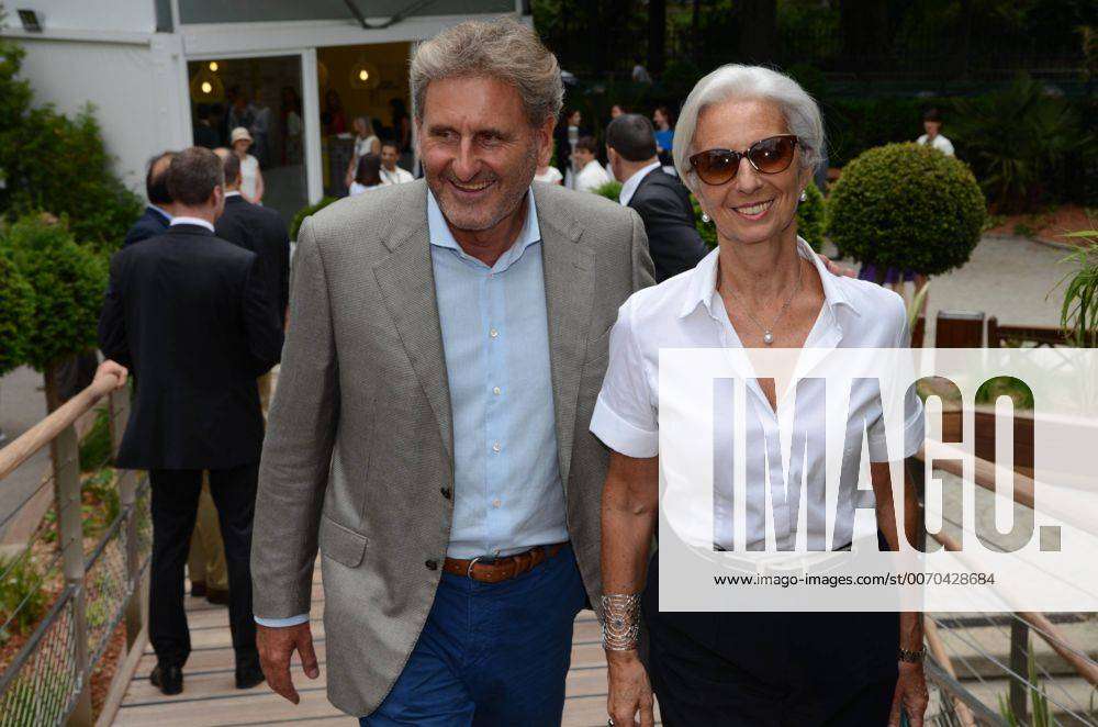 08 06 2014 Internationaux de Roland Garros 2014. Village. Christine ...