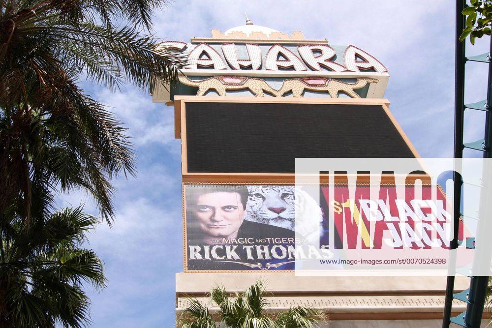 May 16, 2011 - Las Vegas, Nevada, U.S. - Sahara Hotel sign. The final ...