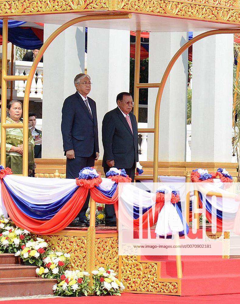 Myanmar s President U Htin Kyaw (L) and Lao President Bounnhang ...