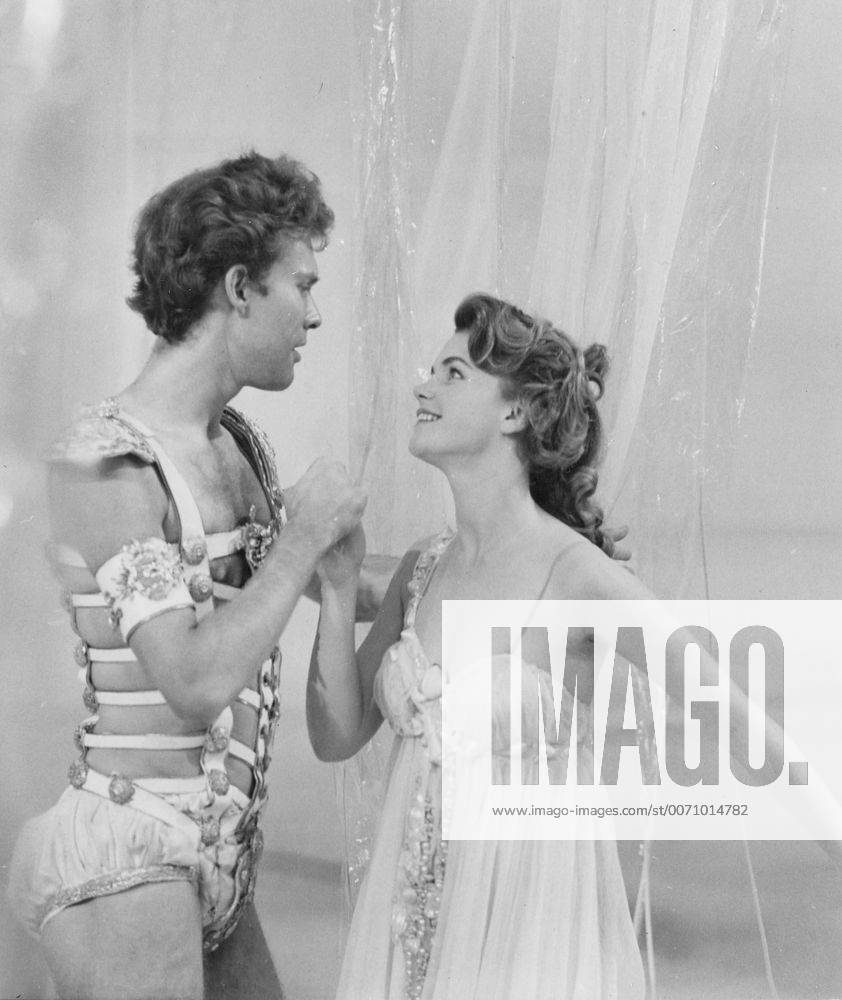 Jan. 14, 2011 - LEE REMICK with William Bassett.SUPPLIED BY PHOTOS,  INC..The Tempest