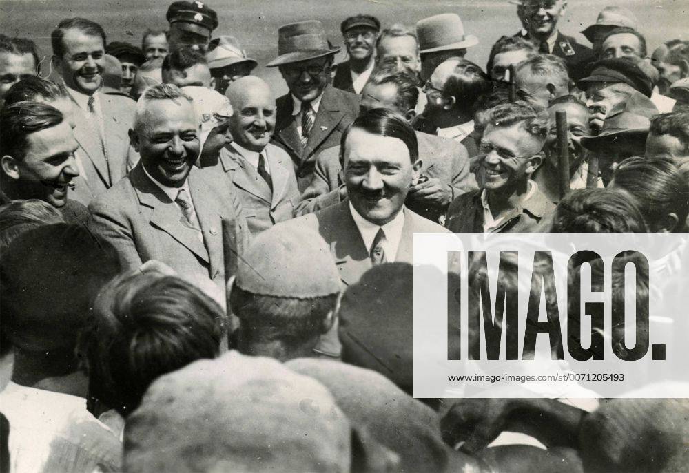 Adolf Hitler Smiling Hat Hitler By Brendan Simms And Hitler By Peter