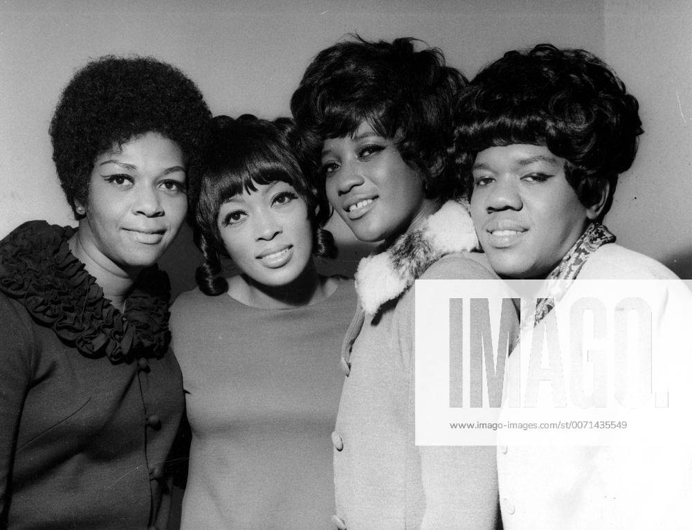 Jan. 1, 2011 - SWEET INSPIRATION.L-R.CISSY HOUSTON.MYRNA SMITH.SYLVIA