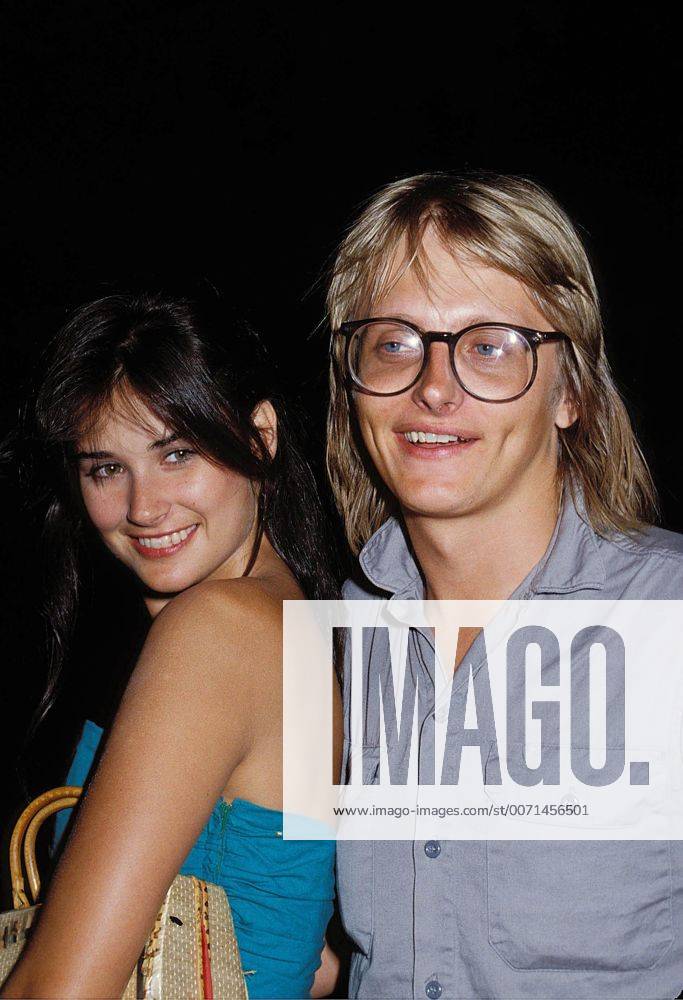 DEMI MOORE WITH HUSBAND FREDDY MOORE