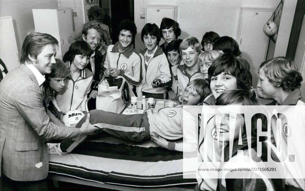 1975 - Boys gymnastics Photo