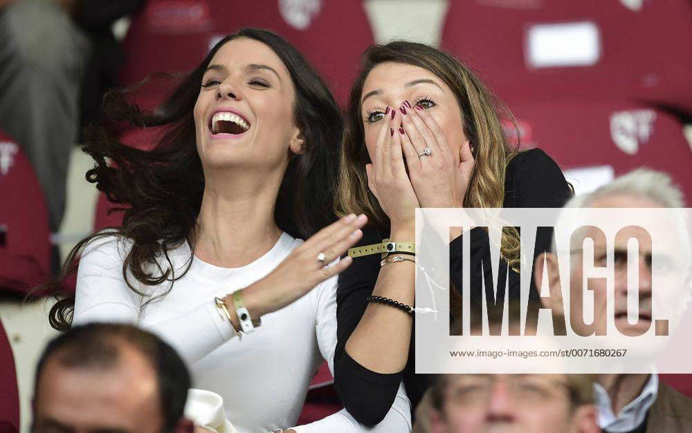 Spielerfrau Ludivine Sagna et Morgan Schneiderlin s girlfriend Camille Sold  CELEBRITES : France vs