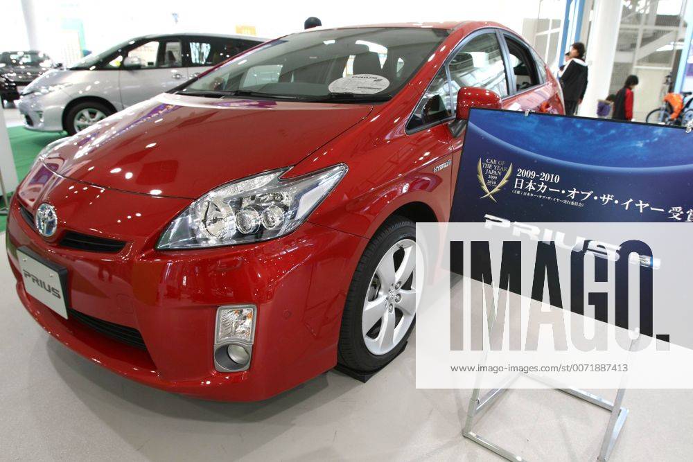 Jan 09, 2010 - Tokyo, Japan - Toyota Motor s gas-electric hybrid Prius ...