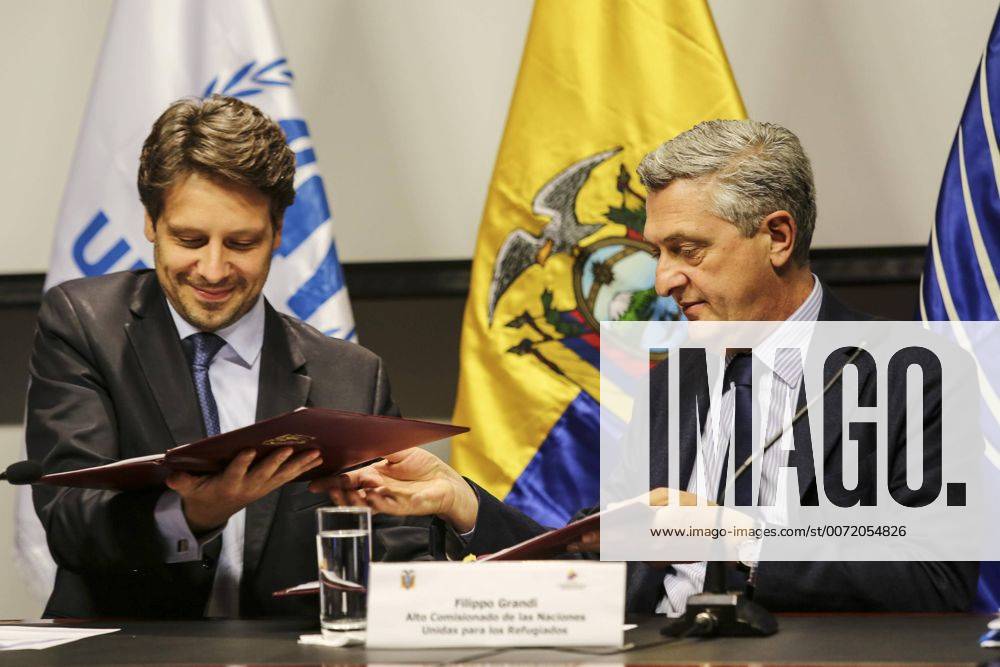 United Nations High Commissioner for Refugees Filippo Grandi exchanges ...