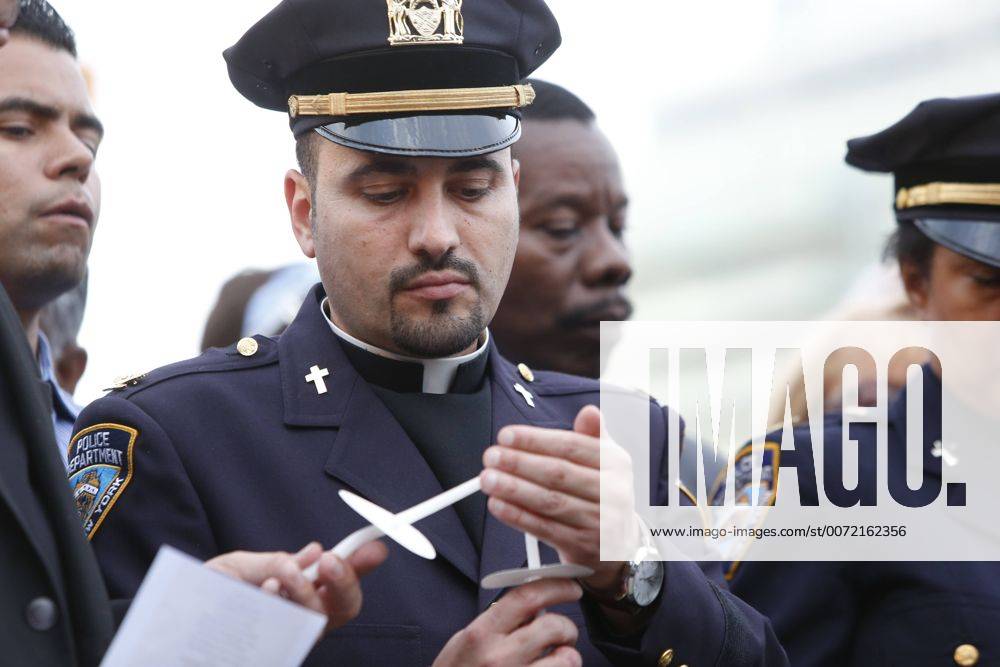 US Brooklyn Diocese holds Prospect Park Vigil Hundreds gathered at