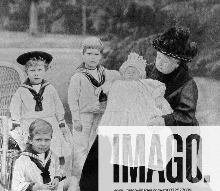 Photograph of Queen Victoria sat with her great-grandchildren at ...