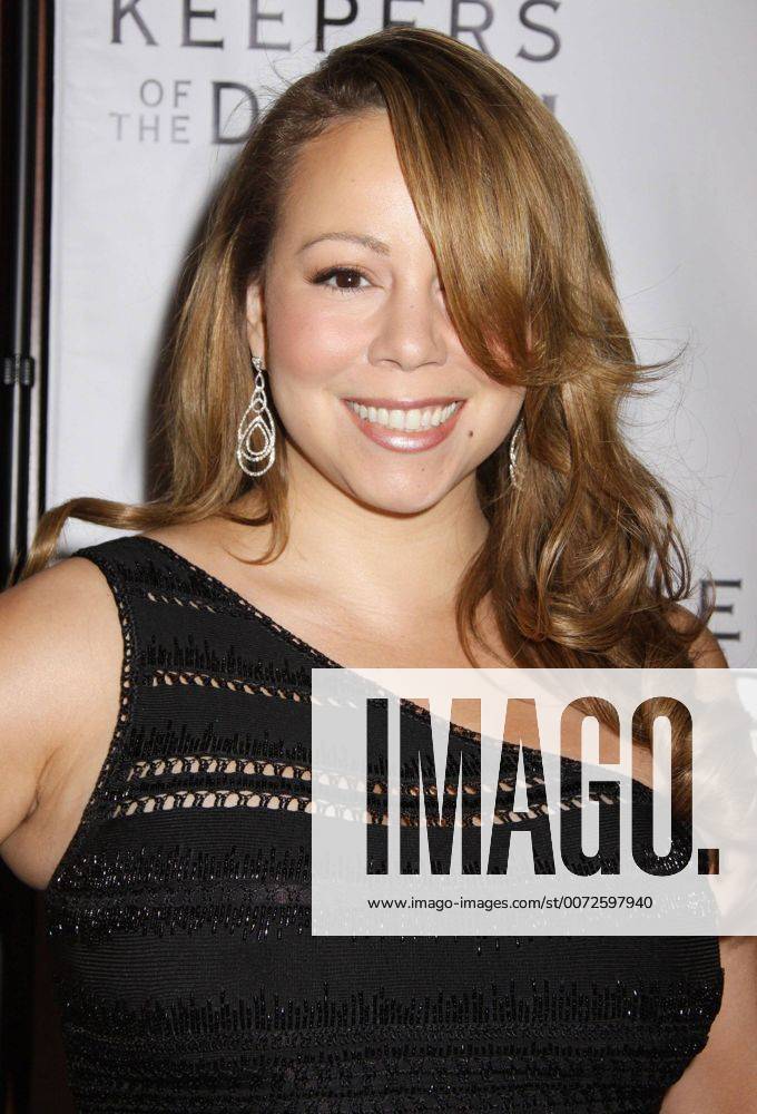 Apr 15, 2010 - New York, NY, USA - Singer actress MARIAH CAREY attends ...