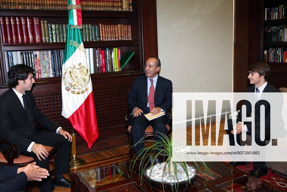 Mexico - G09061076. JPG.MÆ’XICO, D.F. Telmex-Calder n.- El presidente ...