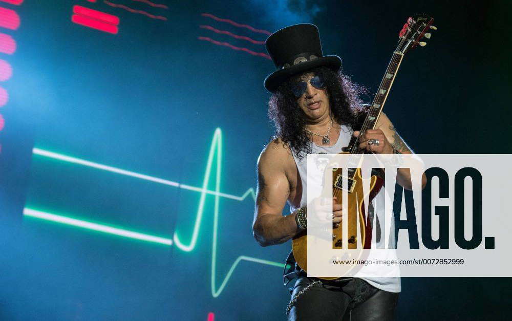 Chicago, Illinois, USA. 3rd July, 2016. Guitarist SLASH (aka SAUL