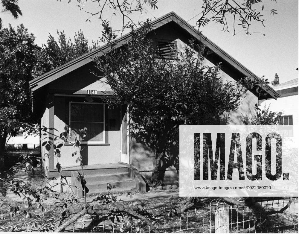 Cameron Hooker former home at 1140 Oak Street in Red Bluff, California. Scanned in photo circa 1121